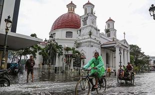 Peringatan BMKG Cuaca Ekstrem Siaga Banjir! Hujan Sedang-Lebat di Semarang