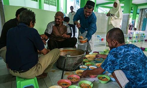 Bubur India, Menu Khas Buka Puasa di Masjid Pekojan Semarang saat Ramadan