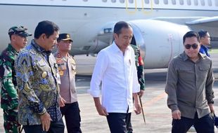 Jokowi Bantah Isu Reshuffle Kabinet