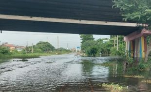 Daftar Kereta yang Batal Berangkat akibat Rel Masih Terendam Banjir di Semarang