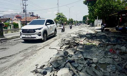 Jalan Pantura Demak-Kudus Rusak Pascabanjir, Begini Penampakannya