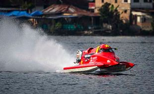 Sesi Kualifikasi F1 Powerboat di Danau Toba, Jonas Andersson Tercepat