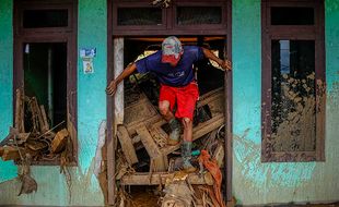 Dampak Longsor di Desa Ciherang Lebak, 9 Rumah dan 3 Lumbung Padi Rusak