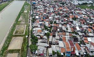 Banjir Luapan Sungai BKT Rendam Permukiman Warga di Kota Semarang