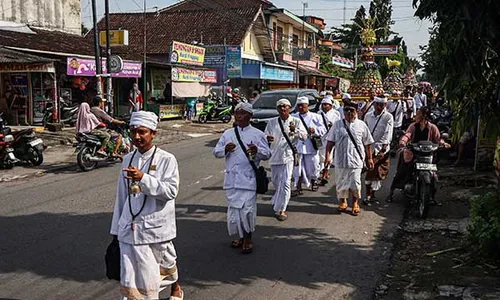 Prosesi Ritual Mendak Tirta di Umbul Siti Inggil Boyolali Sambut Nyepi