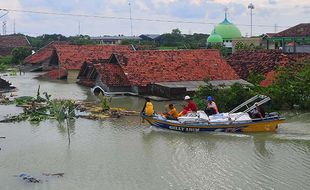 Tanggul Sungai Wulan Demak Jebol, Ribuan Rumah Terendam Banjir