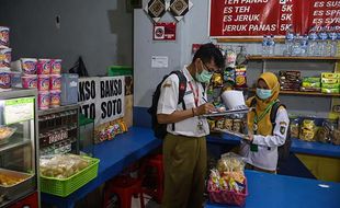 Jelang Lebaran, DKK Solo Sidak Makanan di Kantin Terminal Tirtonadi