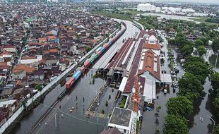 Penampakan Stasiun Tawang Semarang Terendam Banjir, Perjalanan KA Terganggu