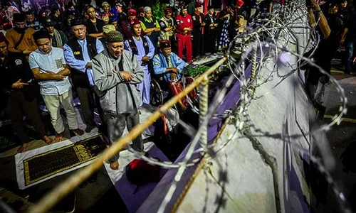 Suasana Depan Gedung KPU Jelang Pengumuman Hasil Pemilu 2024