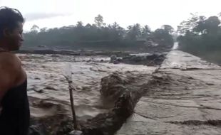 Banjir Lahar Dingin Gunung Semeru di Lumajang, Getaran Lebih dari 3 Jam