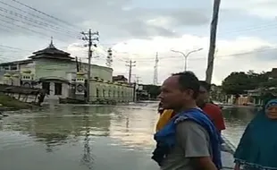 Banjir di Demak Mulai Surut, Pengungsi Kembali ke Rumah