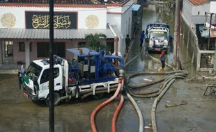 Biar Banjir Cepat Surut, 22 Mesin Pompa Penyedot Air Diterjunkan di Demak