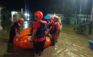 Hujan Deras Guyur Sragen, Banjir Melanda 13 Desa di 8 Kecamatan