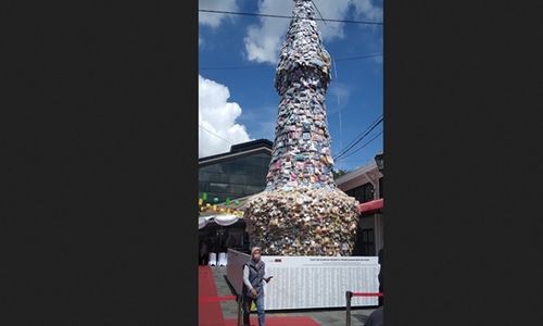 Gunungan Oleh-oleh Setinggi 11 Meter Hiasai Malioboro, Pecahkan Rekor Muri