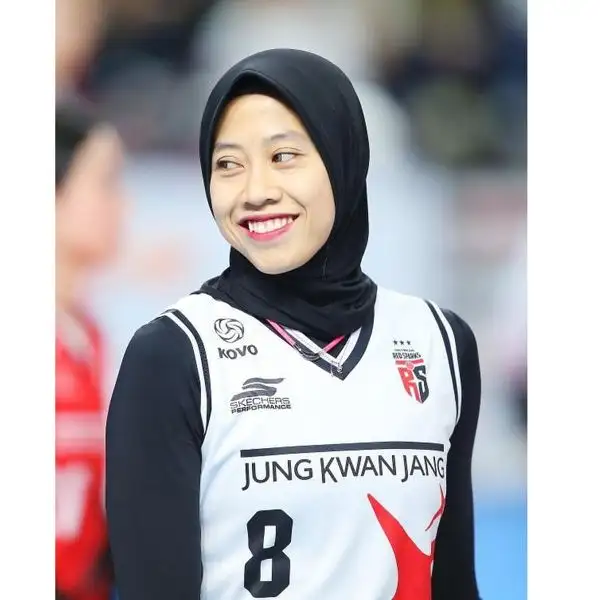 Porno qizlar kamming ajoyib onlayn Ishda yubka ostida panties yoq