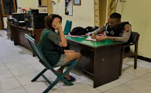 Pasangan Suami Istri Hendak COD Jualan Miras ditangkap Polisi di Gilingan Solo