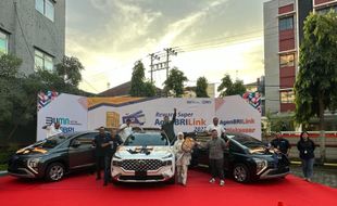 Selamat! 3 Agen BRILink Berprestasi Ini Dapat Hadiah Mobil dari BRI