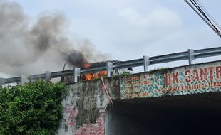 Penumpang Selamat, Sopir Ceritakan Detik-detik Mobil Terbakar di Tol Boyolali