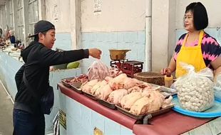 Pedagang Pasar Pagi Salatiga Resah, Daging Ayam Dagangan Kerap Digondol Maling