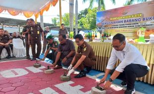 Narkotika hingga Senjata Tajam, Kejari Klaten Musnahkan Barang Bukti Kejahatan