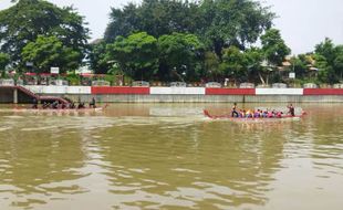 Peringati Hari Air Dunia, BBWS Bengawan Solo Gelar Lomba Dayung Perahu Naga