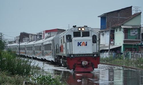 Banjir Surut, Perjalanan KA di Semarang Kembali Normal