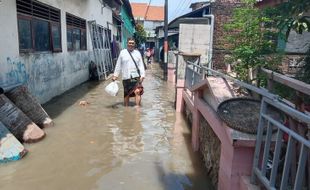 Cerita Para Santri Terjebak Banjir Semarang di Tengah Momentum Ramadan