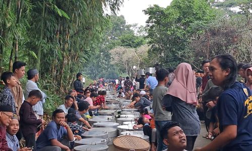 Warga Lereng Merapi Boyolali Gelar Tradisi Sadranan, Meriahnya Lebihi Lebaran