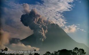 Gunung Merapi Meletus Luncurkan Awan Panas, Magelang Hujan Abu