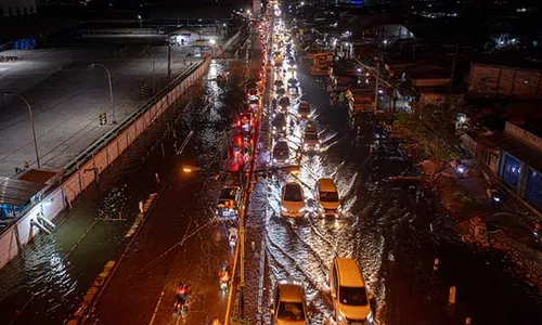 Banjir Rob Rendam Jalur Mudik Pantura Demak, Lalu Lintas Tersendat