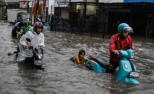 Diguyur Hujan Deras, Sejumlah Wilayah di Tangsel Terendam Banjir