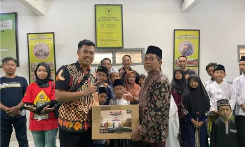 Honda Bikers Soleh Gelar Rindu Berbuat Kebaikan di Astra Motor Center Semarang