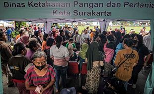 Jelang Lebaran 2024, Pemkot Solo Gelar Gerakan Pangan Murah di Balai Kota