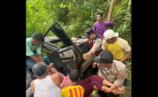 Kronologi Mobil Rombongan Pengantar Pengantin Terjun ke Jurang Trenggalek