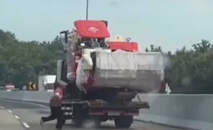 Viral Truk Melaju Tanpa Sopir di Tol Kalikangkung, Ternyata Ini Penyebabnya