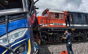 Kronologi Tabrakan Kereta dan Bus di Martapura Sumsel, Ada Korban Meninggal