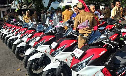 Full Senyum, 25 Sekcam Wonogiri Terima Motor Dinas Baru