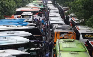 Diangkut 96 Bus, Ribuan Orang Ikuti Mudik Bareng Gratis Pemprov Jatim