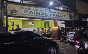 Menikmati Gurihnya Nasi Uduk Legendaris Zainal Fanani di Tanah Abang Jakarta