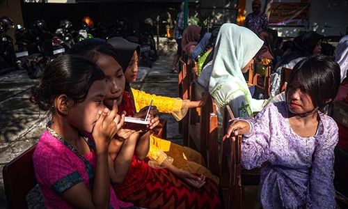 SDN Nayu Barat Solo Gelar Peragaan Busana hingga Wiru Jarik Sambut Hari Kartini