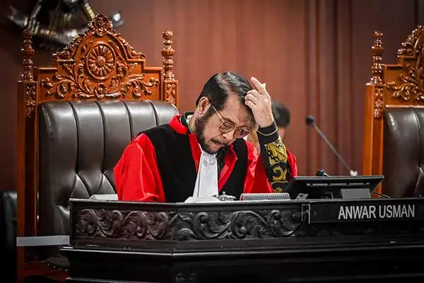 Anwar Usman Sakit Dirawat di RS, Sidang Sengketa Pilkada di MK Diundur