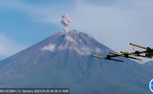 Hingga Pagi Ini, Gunung Semeru Erupsi 4 Kali, Muntahkan Abu 1.000 Meter