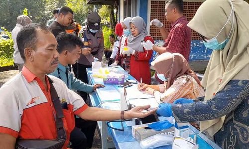 Kesehatan 29 Awak Bus AKAP Diperiksa Dinkes di Terminal Pilangsari Sragen