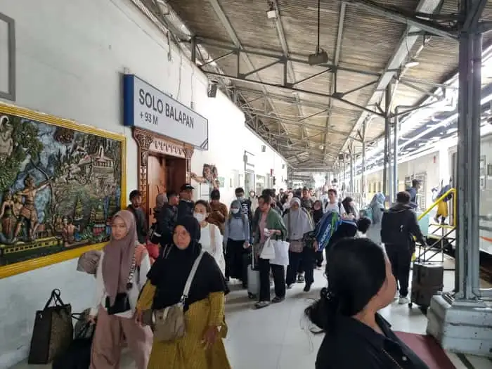 Lebih dari 500.000 Penumpang Naik KA dari Stasiun Daop 6 Selama Nataru