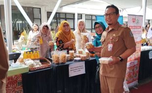 BRI Bantu Usaha Kue Kering di Sidoarjo Berkembang Kian Pesat saat Lebaran