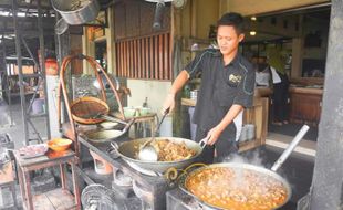 Kuliner Legend Sate Klathak Pak Pong Yogyakarta Kian Moncer Berkat KUR BRI