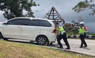 Polres Boyolali Bentuk Tim Ganjal Ban Bantu Pengendara di Jalur SSB