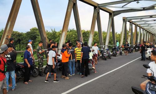 Bersihkan Sampah di Sungai Bengawan Solo, Pria Juwiring Klaten Malah Hanyut