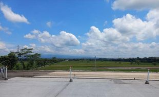 Lewat Tol Fungsional Solo-Jogja, Pemudik Dimanjakan View Indah Sawah dan Gunung