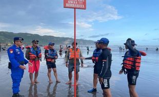 Awas! Pengunjung Pantai Parangtritis Diminta Waspada Rip Current